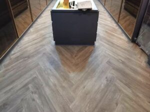 กระเบื้องยางลายไม้