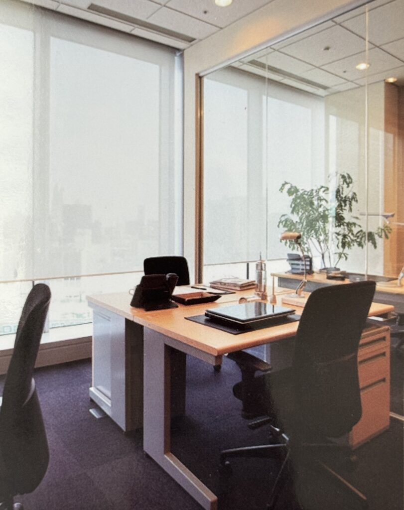 ม่านม้วน